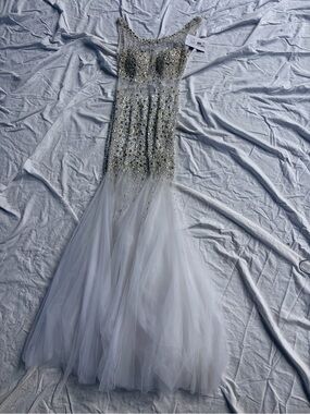 New Elegant Beaded White Tulle Prom Dress